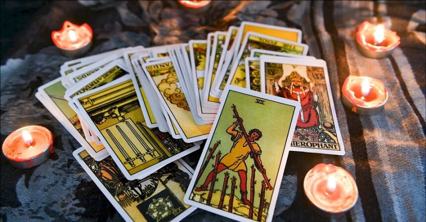 Масти Таро: как читать 4 энергии в раскладе (простым языком)